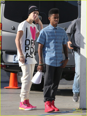 10.04 | Justin Bieber chegando no Sky High Sports