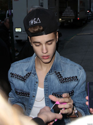 11.06 | Justin Bieber deixando o Lexington Armory em Nova York