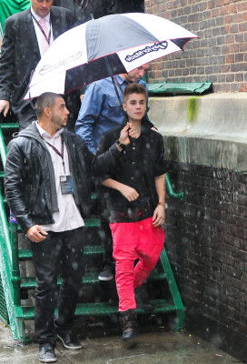 11.07 | Justin Bieber nos bastidores do Victoria’s Secret Fashion Show