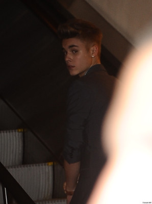 11.08 | Justin Bieber deixando espetáculo em Nova York