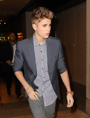11.08 | Justin Bieber deixando espetáculo em Nova York