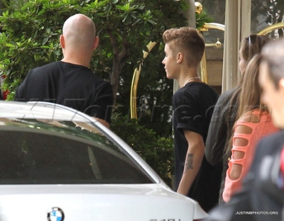 18.11 | Justin Bieber deixando o hotel Four Season