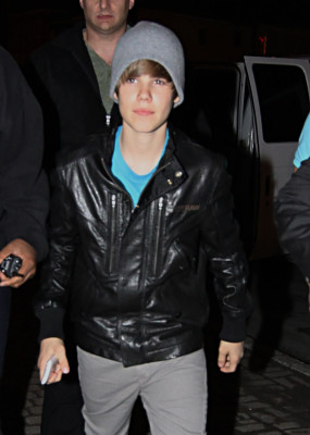 17.04 | Justin Bieber deixando o Juno Awards