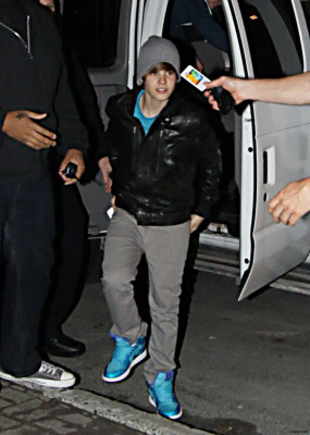 17.04 | Justin Bieber deixando o Juno Awards