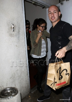 19.11 | Justin Bieber chegando no restaurante Benihana
