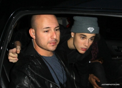 28.11 | Justin Bieber deixando seu hotel em NY