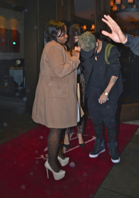 12.02 | Justin Bieber e Selena Gomez deixando o WolfGang’s Steakhouse