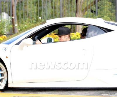 12.03 | Justin Bieber e Selena Gomez em Los Angeles