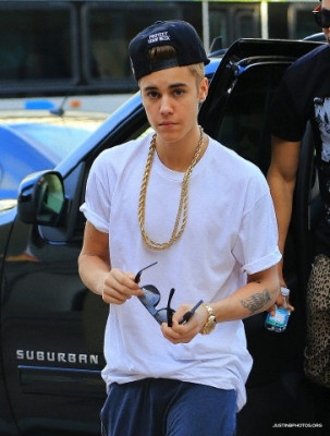 12.10 | Justin Bieber passeando em Miami
