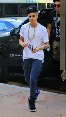 12.10 | Justin Bieber passeando em Miami