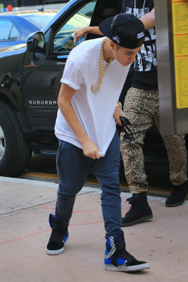 12.10 | Justin Bieber passeando em Miami