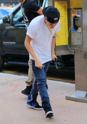 12.10 | Justin Bieber passeando em Miami