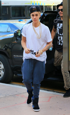 12.10 | Justin Bieber passeando em Miami