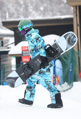 31.12 | Aproveitando uma manhã de snowboard com os amigos em Aspen