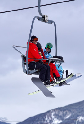 31.12 | Aproveitando uma manhã de snowboard com os amigos em Aspen