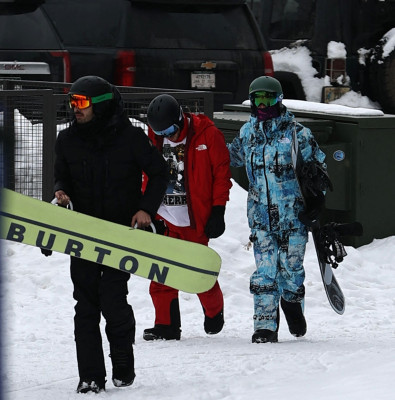 31.12 | Aproveitando uma manhã de snowboard com os amigos em Aspen