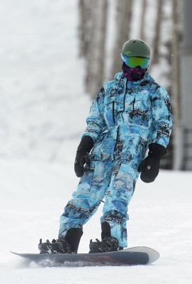31.12 | Aproveitando uma manhã de snowboard com os amigos em Aspen
