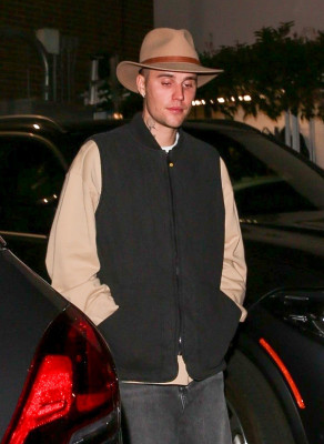 20.01 | Saí para jantar sozinha no Il Pastaio, em Beverly Hills