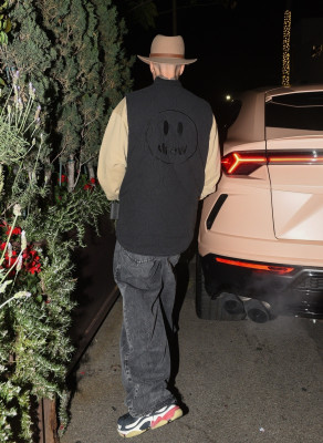 20.01 | Saí para jantar sozinha no Il Pastaio, em Beverly Hills