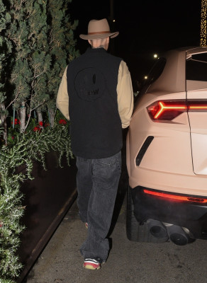 20.01 | Saí para jantar sozinha no Il Pastaio, em Beverly Hills