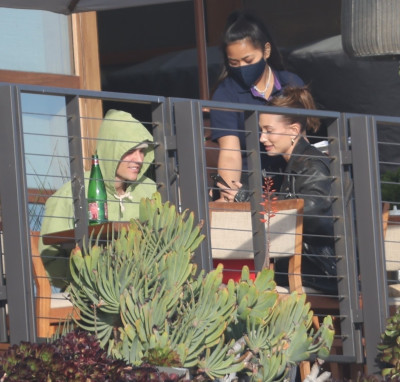 14.02 | Almoço de Dia dos Namorados no restaurante Nobu, em Malibu