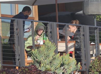 14.02 | Almoço de Dia dos Namorados no restaurante Nobu, em Malibu