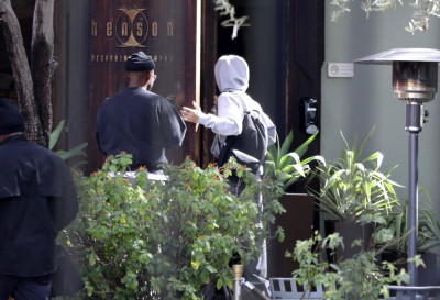 15.02 | Chegando ao Henson Recording Studio, em Hollywood