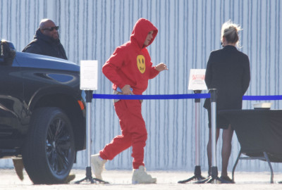 13.03 | Embarca em um jato particular em Los Angeles