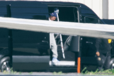 16.03 | Embarca em um jato particular em Los Angeles