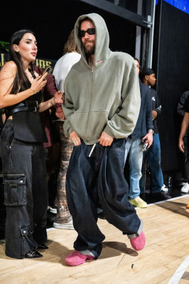 09.10 | Justin Bieber no The League, em Los Angeles, Califórnia.
