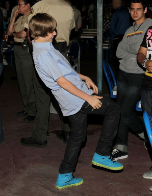 05.08 | Justin Bieber no Six Flags Magic Mountain