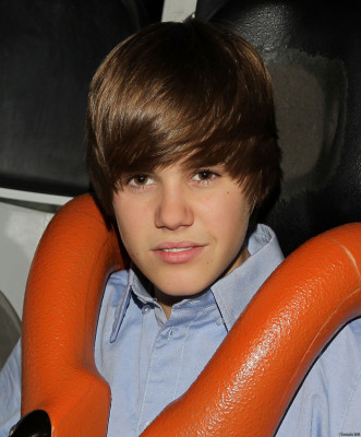 05.08 | Justin Bieber no Six Flags Magic Mountain
