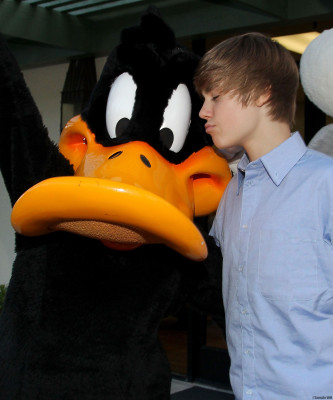 05.08 | Justin Bieber no Six Flags Magic Mountain