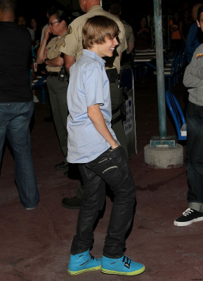 05.08 | Justin Bieber no Six Flags Magic Mountain