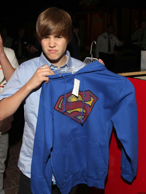 05.08 | Justin Bieber no Six Flags Magic Mountain