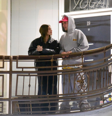 26.04 | Em um jantar romântico no Sushi Park, em Los Angeles