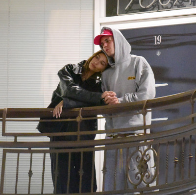 26.04 | Em um jantar romântico no Sushi Park, em Los Angeles