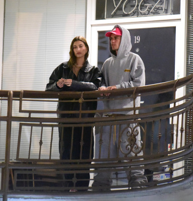 26.04 | Em um jantar romântico no Sushi Park, em Los Angeles