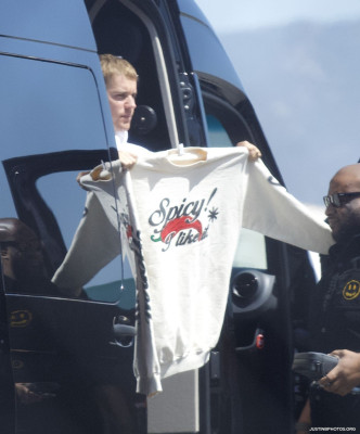 01.06 | Embarque em um jato particular em Los Angeles