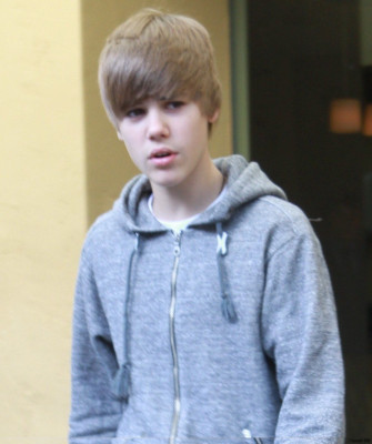 15.05 | Justin Bieber deixando seu hotel