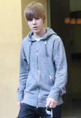 15.05 | Justin Bieber deixando seu hotel