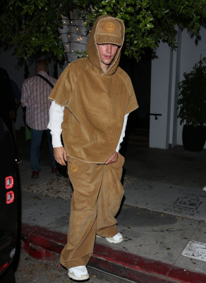 17.08 | Saindo do jantar no Catch Steak, em West Hollywood
