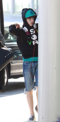 21.06 | Justin Bieber chegando no aeroporto em Toronto