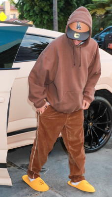 24.08 | Chega a Churchome, em Los Angeles