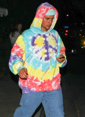 01.10 | Sai depois de um jantar tardio no San Vicente Bungalows, em West Hollywood