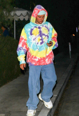 01.10 | Sai depois de um jantar tardio no San Vicente Bungalows, em West Hollywood