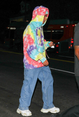 01.10 | Sai depois de um jantar tardio no San Vicente Bungalows, em West Hollywood