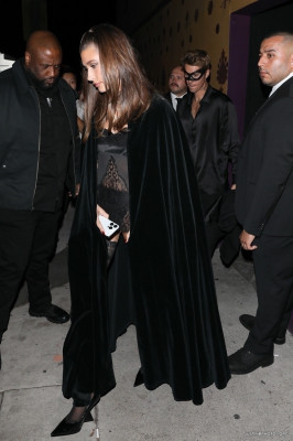 21.10 | Saindo da festa de 27º aniversário da Doja Cat em West Hollywood