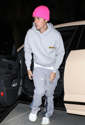 26.10 | Chega para um culto da Igreja Churchome em Beverly Hills