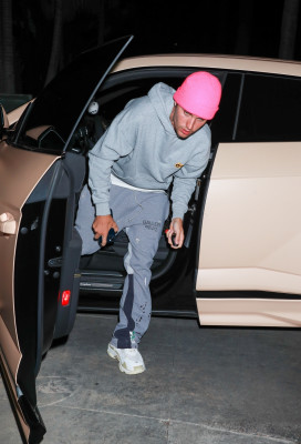 26.10 | Chega para um culto da Igreja Churchome em Beverly Hills